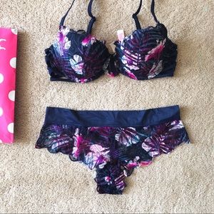 🚫SOLD Ⓜ️ercari Pink Lace Bra Panty Set 34c M